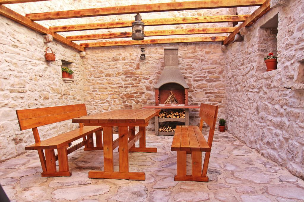 Apartmani Strada Kastela Exterior photo